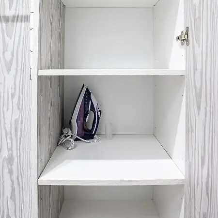 Hot Spot Apartments! Lägenhet