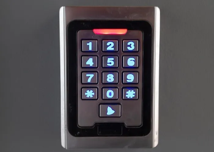 Hot Spot Apartments! Апартаменти